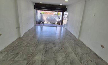Local Comercial en Alquiler en la Alborada,  Planta Baja, 1 Baño, Plaza Comercial, Norte de Guayaquil.