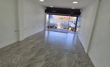 Local Comercial en Alquiler en la Alborada,  Planta Baja, 1 Baño, Plaza Comercial, Norte de Guayaquil.