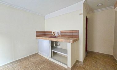 Alquiler de Habitación de un solo ambiente, Planta baja, ingreso independiente - Sauces 9, frente a parque lineal Sauces 9.