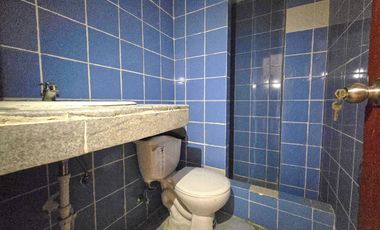 Alquiler de Habitación de un solo ambiente, Planta baja, ingreso independiente - Sauces 9, frente a parque lineal Sauces 9.