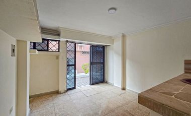 Alquiler de Habitación de un solo ambiente, Planta baja, ingreso independiente - Sauces 9, frente a parque lineal Sauces 9.