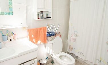 SE VENDE HERMOSA CASA EN PSJE CHAUCA.