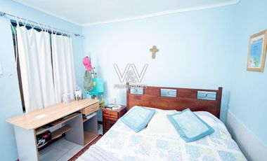 SE VENDE HERMOSA CASA EN PSJE CHAUCA.