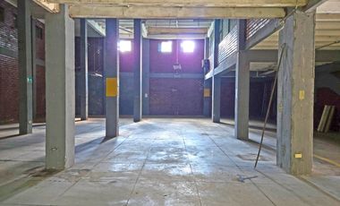 Alquiler de Bodega de 292 m² con Cerramiento - Centro de Guayaquil, Calle Carchi, entre Colón y Sucre.