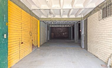 Alquiler de Bodega de 292 m² con Cerramiento - Centro de Guayaquil, Calle Carchi, entre Colón y Sucre.