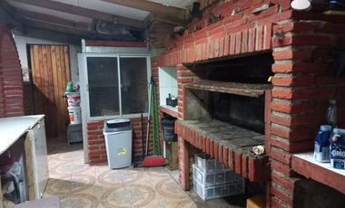 Encantadora Parcela con Casa Principal y 2 Cabañas, ubicadas en Sector