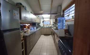 Encantadora Parcela con Casa Principal y 2 Cabañas, ubicadas en Sector