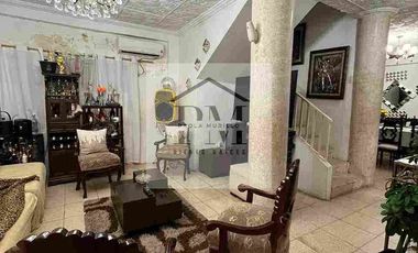 Casa en Venta, Barrio del Centenario, Sector Sur de Guayaquil, Ecuador, cerca a Clínica Alcivar.