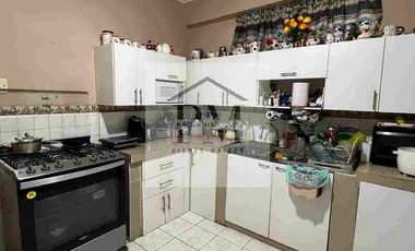 Casa en Venta, Barrio del Centenario, Sector Sur de Guayaquil, Ecuador, cerca a Clínica Alcivar.