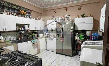 Casa en Venta, Barrio del Centenario, Sector Sur de Guayaquil, Ecuador, cerca a Clínica Alcivar.