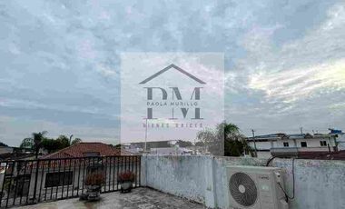 Casa en Venta, Barrio del Centenario, Sector Sur de Guayaquil, Ecuador, cerca a Clínica Alcivar.