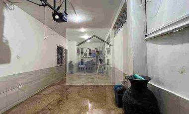 Casa en Venta, Barrio del Centenario, Sector Sur de Guayaquil, Ecuador, cerca a Clínica Alcivar.