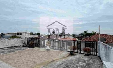 Casa en Venta, Barrio del Centenario, Sector Sur de Guayaquil, Ecuador, cerca a Clínica Alcivar.