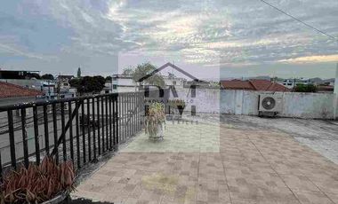 Casa en Venta, Barrio del Centenario, Sector Sur de Guayaquil, Ecuador, cerca a Clínica Alcivar.