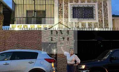 Casa en Venta, Barrio del Centenario, Sector Sur de Guayaquil, Ecuador, cerca a Clínica Alcivar.