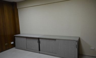 AMPLIA OFICINA MAC-IVER