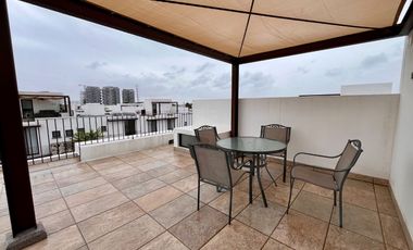 CASA AMUEBLADA EN RENTA, TORRE DE PIEDRA JURIQUILLA, Qro.