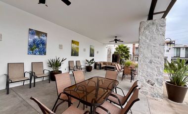 CASA AMUEBLADA EN RENTA, TORRE DE PIEDRA JURIQUILLA, Qro.