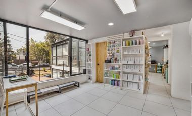 PROPIEDAD COMERCIAL EN VENTA. EXCELENTE OPORTUNIDAD!