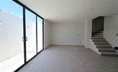 Casa en venta totalmente equipada Fracc El Diamante zona sur pte cerca de plaza cristal