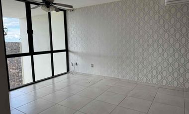 Casa en venta dentro de Frac privado Lomas verdes rumbo al campestre