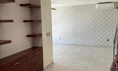 Casa en venta dentro de Frac privado Lomas verdes rumbo al campestre