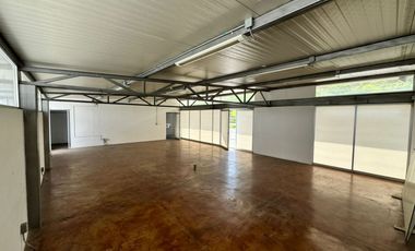 Bodega Comercial Jurica