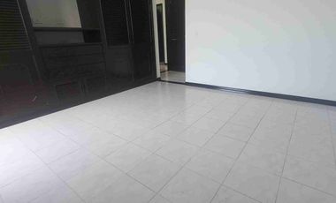 VENDO APARTAMENTO EN EL CONDOMINIO GALICIA.