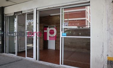 LOCAL COMERCIAL EN RENTA EN VALLE DE ARAGON 1RA SECCION NEZAHUALCOYOTL