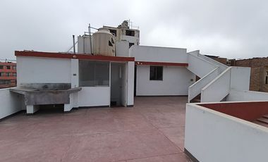 Espaciosa Casa En Alquiler En Esquina A Unos Pasos De La Av. La Marina
