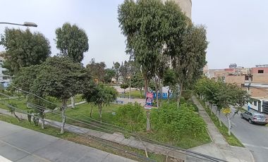 Espaciosa Casa En Alquiler En Esquina A Unos Pasos De La Av. La Marina