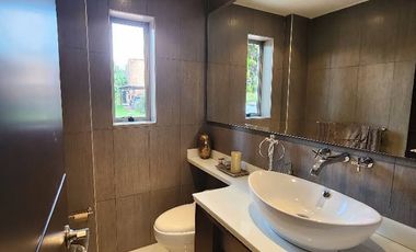 Se Vende Espectacular Casa de 3 Pisos en Aposentos de Briceño! ¿Sueñas con vivir en uno de los sectores más exclusivos y de mayor valorización de la S