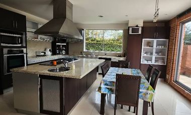 Se Vende Espectacular Casa de 3 Pisos en Aposentos de Briceño! ¿Sueñas con vivir en uno de los sectores más exclusivos y de mayor valorización de la S
