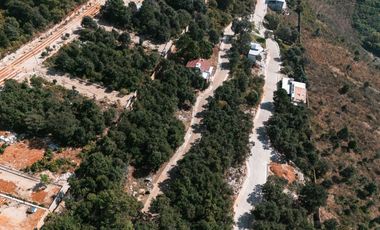 588 MT2 DE TIERRA CON MILES DE KM2 DE VISTA A PAISAJES INCREIBLES DE UN MAR DE NUBES Y VALLES.