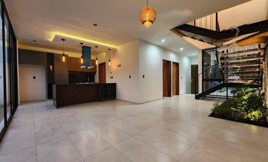 VENTA de Residencia en Colima Nte. Rmza 🏔️