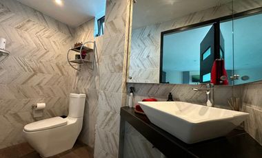 RESIDENCIA SEMIAMUEBLADA EN RENTA EN RINCONADA DEL BOSQUE $78,000.00 más Mantenimiento