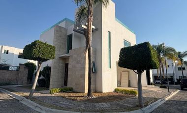 Casa 4 Recamaras Renta, Parque La Castellana Lomas de Angelopolis