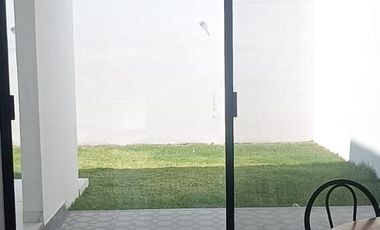CASA NUEVA EN TEQUISQUIAPAN, EN FRACCIONAMIENTO PRIVADO, PORTÓN ELÉCTRICO, VIGILANCIA DURANTE EL DÍA.