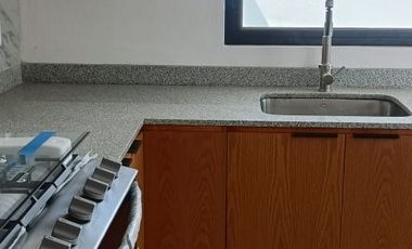 CASA NUEVA EN TEQUISQUIAPAN, EN FRACCIONAMIENTO PRIVADO, PORTÓN ELÉCTRICO, VIGILANCIA DURANTE EL DÍA.