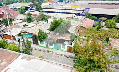 Amplio y cómodo terreno en Barrio Consolidado