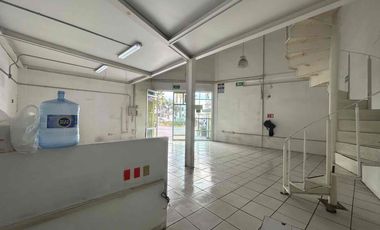 Local comercial en Renta en Plaza Sevilla sobre Blvd Morelos altura de Brisas de Lago