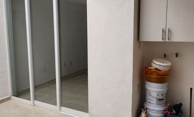 RENTO HERMOSA CASA FRACC LOS MANANTIALES $8,000.00 EQUIPADA CON CLOSETS, COCINA Y CALENTADOR SOLAR