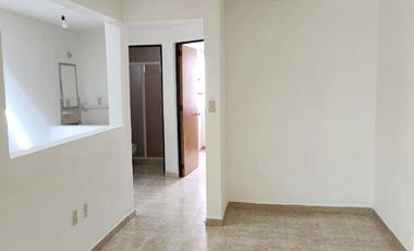 RENTO HERMOSA CASA FRACC LOS MANANTIALES $8,000.00 EQUIPADA CON CLOSETS, COCINA Y CALENTADOR SOLAR