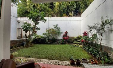 DIJUAL RUMAH KLASIK LINGKUNGAN ASRI UDARA SEJUK CIPAKU INDAH BANDUNG UTARA
