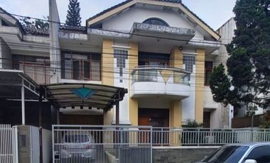 DIJUAL RUMAH KLASIK LINGKUNGAN ASRI UDARA SEJUK CIPAKU INDAH BANDUNG UTARA