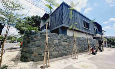 Rumah Baru 2 Lt Industrial Ada Private Pool Solo Kota