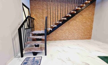 Rumah Baru 2 Lt Industrial Ada Private Pool Solo Kota