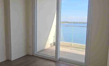 3 bedroom unit with stunning Manila Bay Sunset view - Oak Harbor Residences