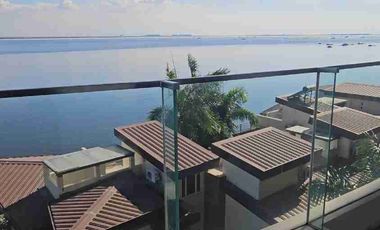 3 bedroom unit with stunning Manila Bay Sunset view - Oak Harbor Residences