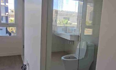 3 bedroom unit with stunning Manila Bay Sunset view - Oak Harbor Residences